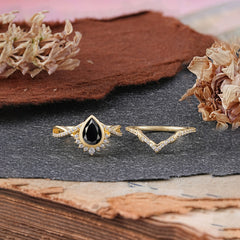 Ultra Luxurious Vintage Pear-Cut Black Onyx Ring Set