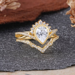 Ultra Luxurious Vintage Pear-Cut Lab Diamond Ring Set