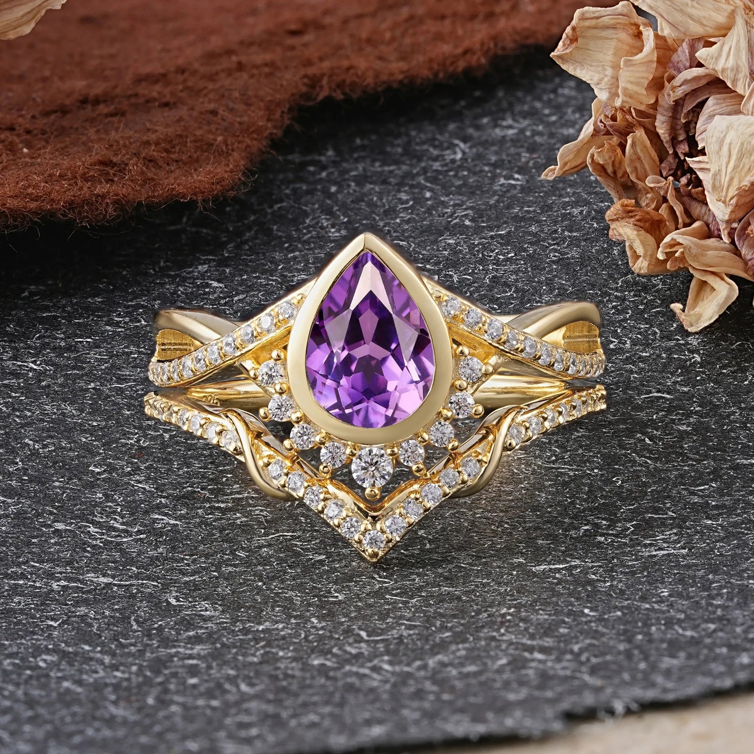 Ultra Luxurious Vintage Pear-Cut Natural Amethyst Bridal Ring Set