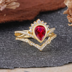 Ultra Luxurious Vintage Pear-Cut Natural Ruby Ring Set