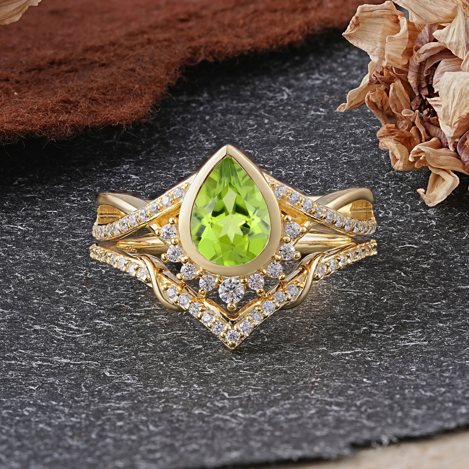 Ultra Luxurious Vintage Pear-Cut Peridot Bridal Ring Set