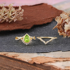 Ultra Luxurious Vintage Pear-Cut Peridot Ring Set