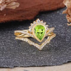 Ultra Luxurious Vintage Pear-Cut Peridot Ring Set