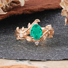Elegant 3 - Prong Pear - Cut Emerald Stackable Ring Set