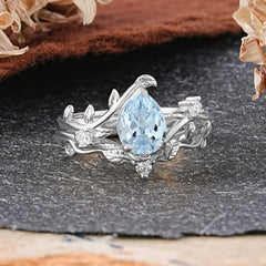 Elegant 3 - Prong Pear - Cut Natural Aquamarine Stackable Ring Set