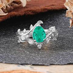 Elegant 3 - Prong Pear - Cut Emerald Stackable Ring Set