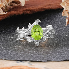 Elegant 3 - Prong Pear - Cut Peridot Stackable Ring Set