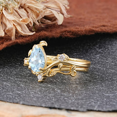 Elegant 3 - Prong Pear - Cut Natural Aquamarine Stackable Ring Set