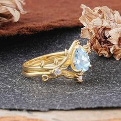 Elegant 3 - Prong Pear - Cut Natural Aquamarine Stackable Ring Set