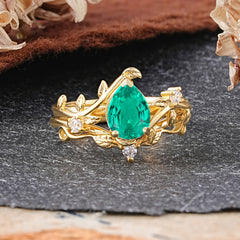 Elegant 3 - Prong Pear - Cut Emerald Stackable Ring Set