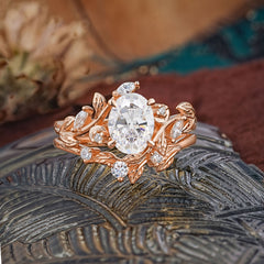 1.15 CT Delicate Leaf Accented 4 Prong Oval Shaped Moissanite Ring Sets