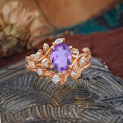 1.15 CT Delicate Leaf Accented 4 Prong Oval Shaped Amethyst Ring Sets