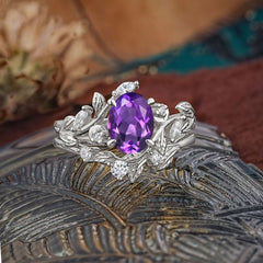 1.15 CT Delicate Leaf Accented 4 Prong Oval Shaped Amethyst Ring Sets