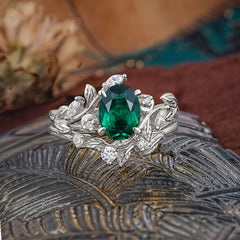 1.15 CT Delicate Leaf Accented 4 Prong Oval Shaped Emerald Ring Sets