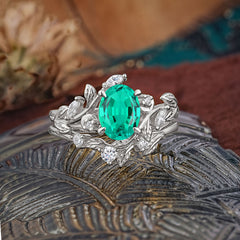 1.15 CT Delicate Leaf Accented 4 Prong Oval Shaped Emerald Ring Sets
