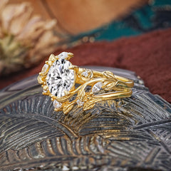 1.15 CT Delicate Leaf Accented 4 Prong Oval Shaped Lab Diamond Ring Sets