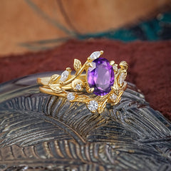 1.15 CT Delicate Leaf Accented 4 Prong Oval Shaped Amethyst Ring Sets