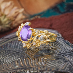 1.15 CT Delicate Leaf Accented 4 Prong Oval Shaped Amethyst Ring Sets