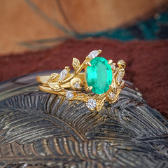 1.15 CT Delicate Leaf Accented 4 Prong Oval Shaped Emerald Ring Sets