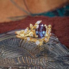 1.15 CT Delicate Leaf Accented 4 Prong Oval Shaped Alexandrite Ring Sets