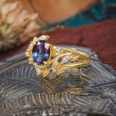 1.15 CT Delicate Leaf Accented 4 Prong Oval Shaped Alexandrite Ring Sets