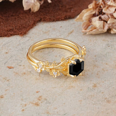 Naturalistic 4 - Prong Hexagon - Cut Black Onyx Ring Sets