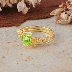 Naturalistic 4 - Prong Hexagon - Cut Peridot Ring Sets