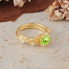 Naturalistic 4 - Prong Hexagon - Cut Peridot Ring Sets