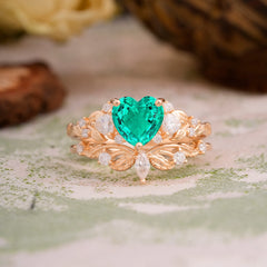 Nature - Inspired 3 - Prong Heart - Cut Emerald Stackable Ring Set