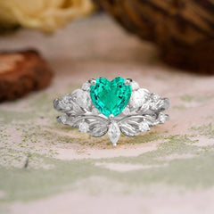 Nature - Inspired 3 - Prong Heart - Cut Emerald Stackable Ring Set