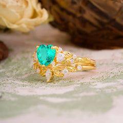 Nature - Inspired 3 - Prong Heart - Cut Emerald Stackable Ring Set