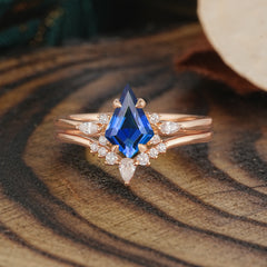 Classic Retro Luxury 4-Prong Kite-Cut  Sapphire Stackable Ring Set