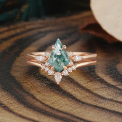 Classic Retro Luxury 4-Prong Kite-Cut Natural Moss Agate Stackable Ring Set