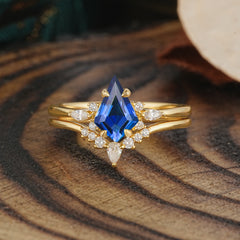 Classic Retro Luxury 4-Prong Kite-Cut  Sapphire Stackable Ring Set