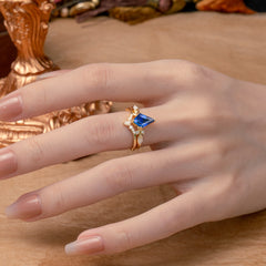 Classic Retro Luxury 4-Prong Kite-Cut Sapphire Stackable Ring Set