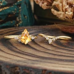 Classic Retro Luxury 4-Prong Kite-Cut Citrine Stackable Ring Set