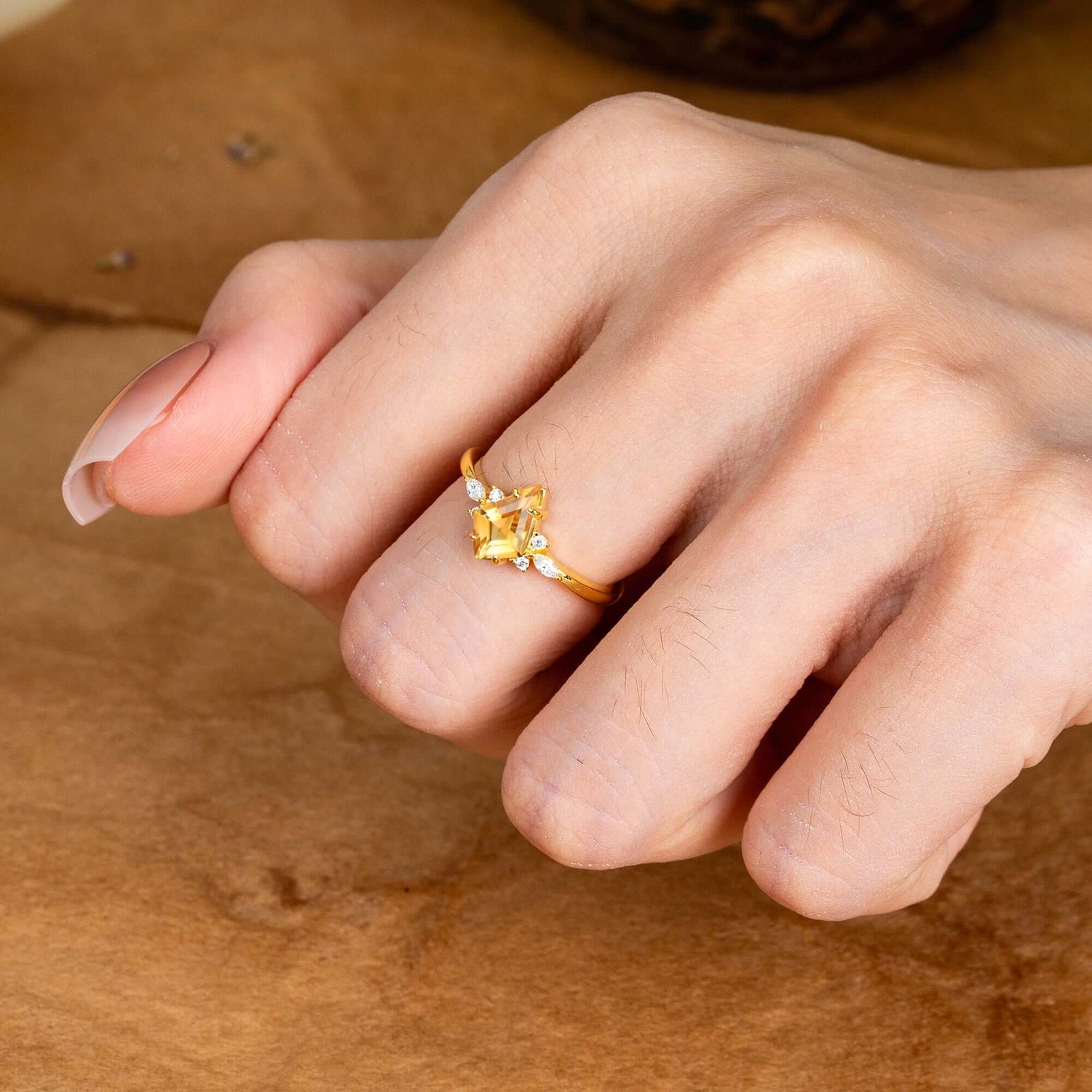 Classic Retro Luxury 4-Prong Kite-Cut Citrine Bridal Ring Set