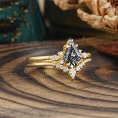 Classic Retro Luxury 4-Prong Kite-Cut Natural Black Rutilated Quartz Stackable Ring Set