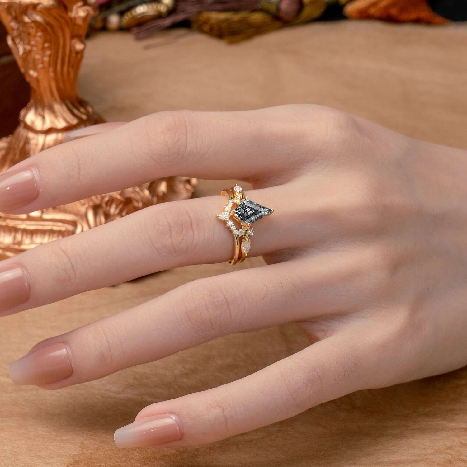 Classic Retro Luxury 4-Prong Kite-Cut Natural Black Rutilated Quartz Stackable Ring Set