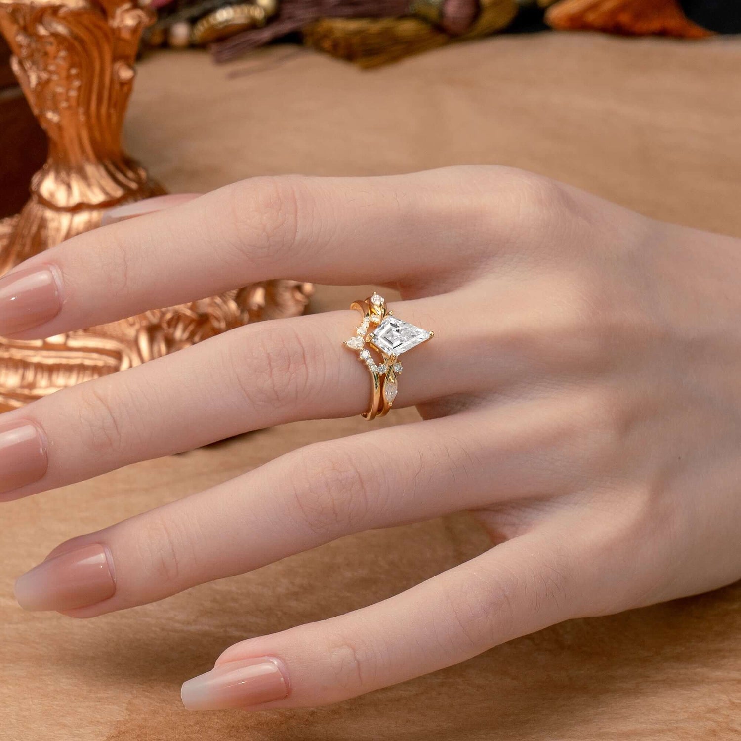Classic Retro Luxury 4-Prong Kite-Cut Lab Diamond Bridal Ring Set