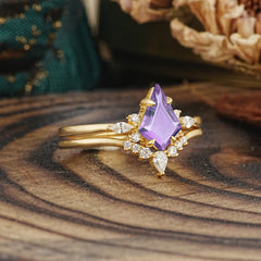 Classic Retro Luxury 4-Prong Kite-Cut Natural Amethyst Stackable Ring Set