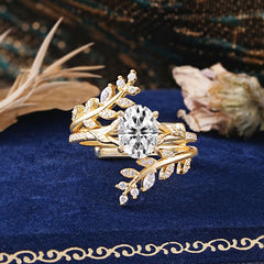 Delicate Leaf Embellished 4 - Prong Oval - Cut Lab Diamond Ring Sets
