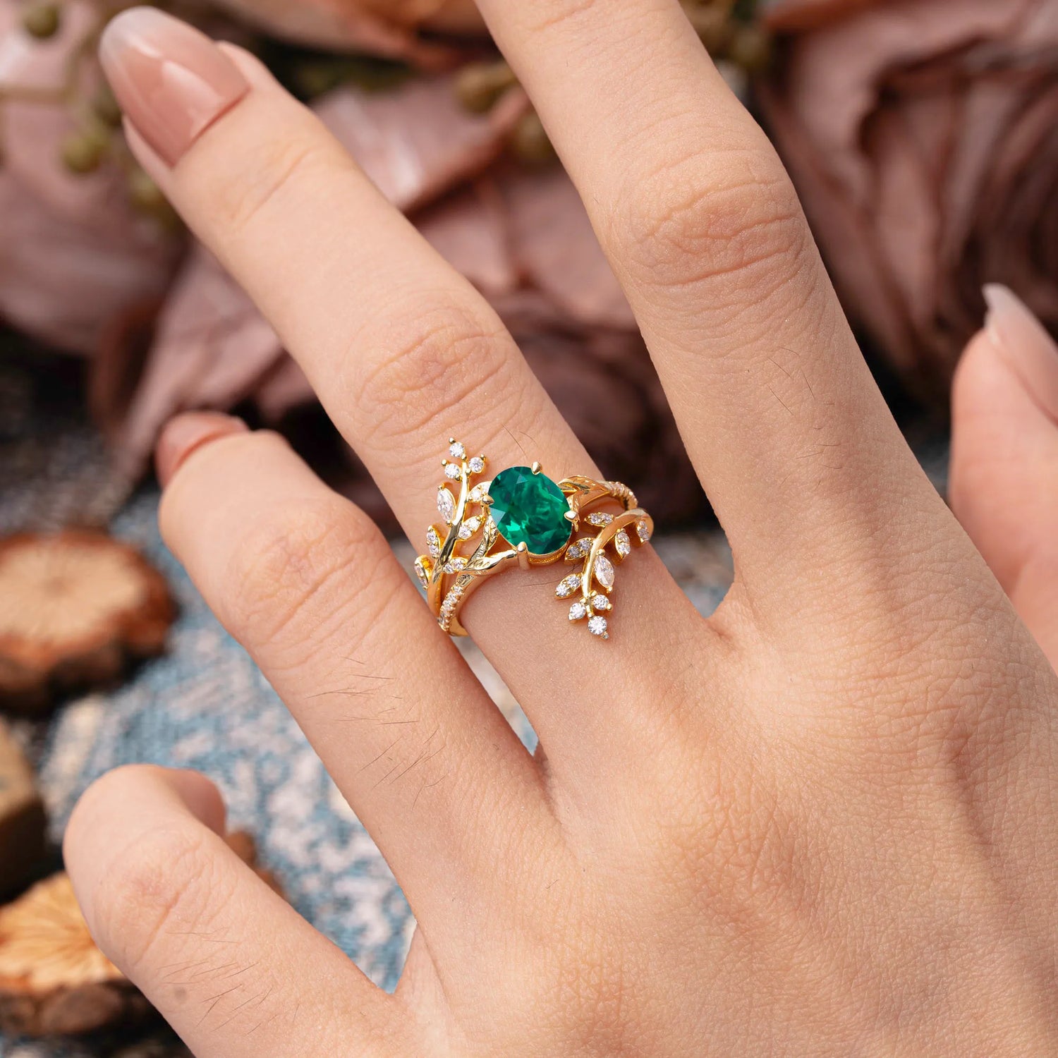 Delicate Leaf Embellished 4 - Prong Oval - Cut Emerald Bridal Ring Set