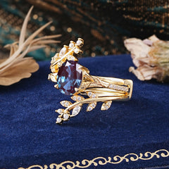 Delicate Leaf Embellished 4 - Prong Oval - Cut Natural Alexandrite Ring Sets