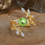 SR17146 Peridot Ring - Yellow-Gold