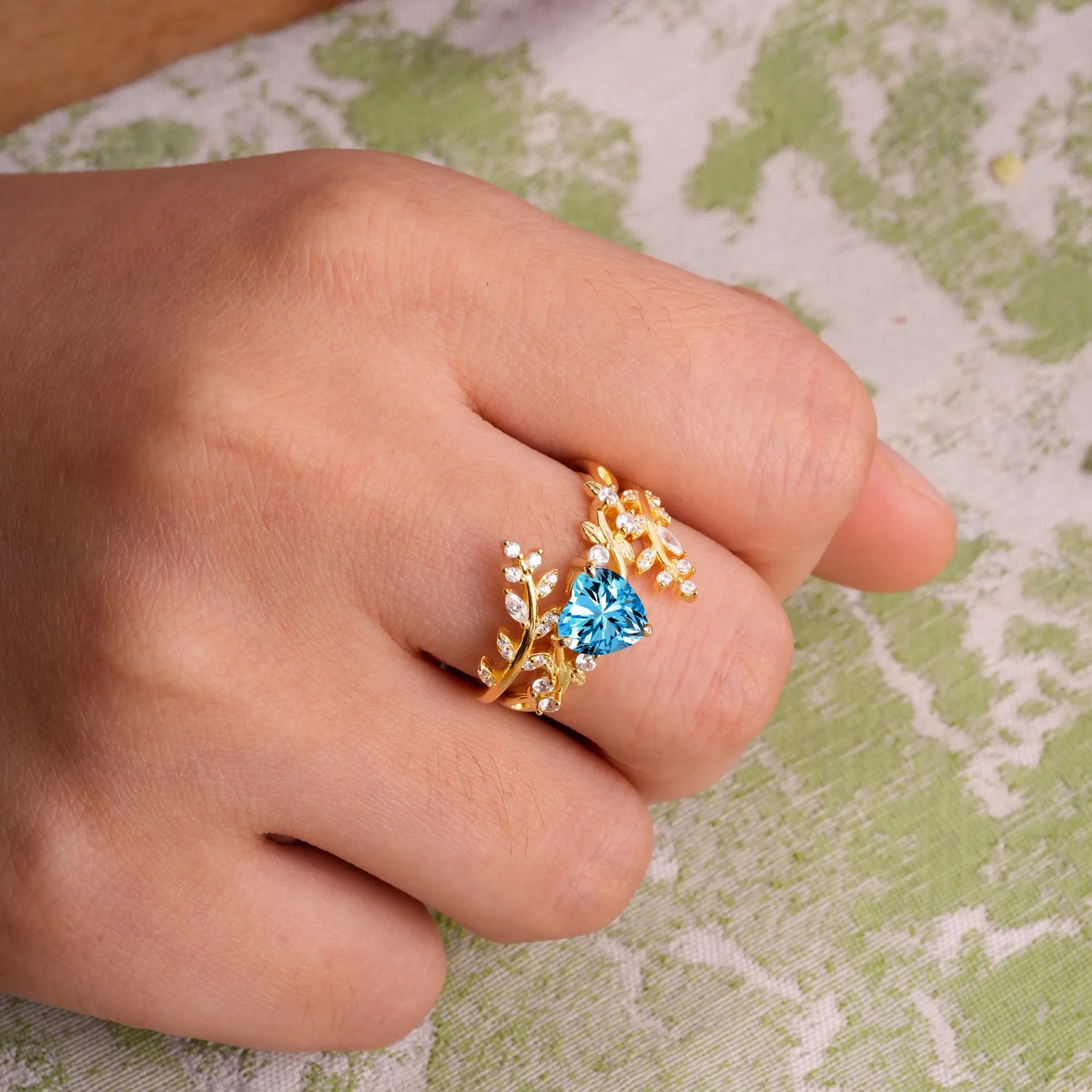 Elegant Heart-Shaped Nature Inspired Aquamarine Ring – Perfect for Bridal Ring Set