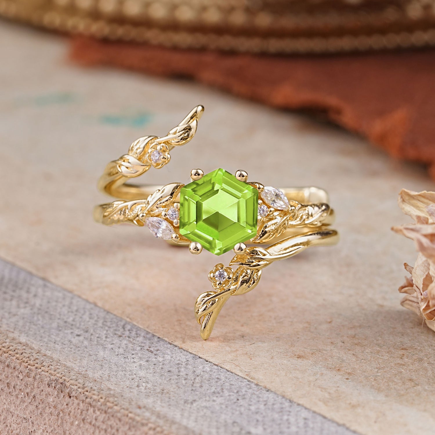 Botanical 4 Prong Hexagon Peridot Bridal Ring Set
