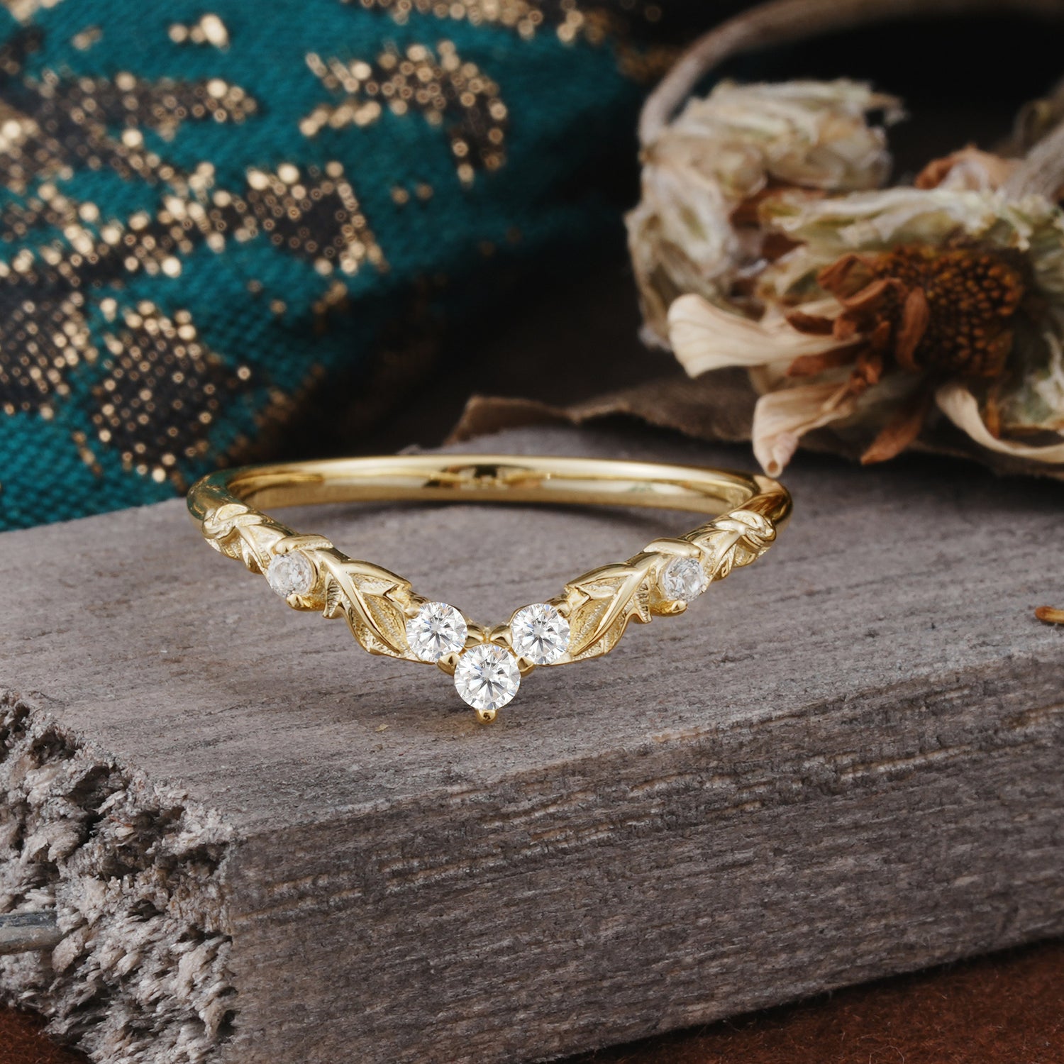 Unique Round Cut Moissanite Wedding Ring for Women