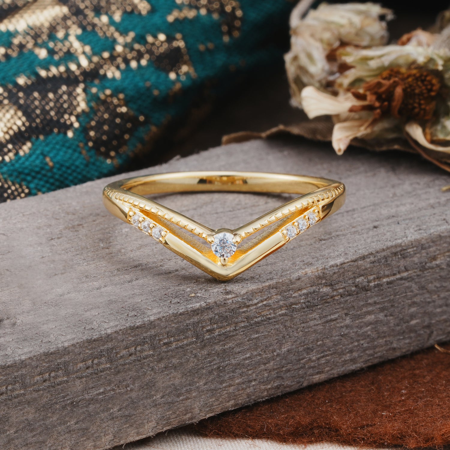 Unique Round Cut Moissanite Wedding Ring for Women
