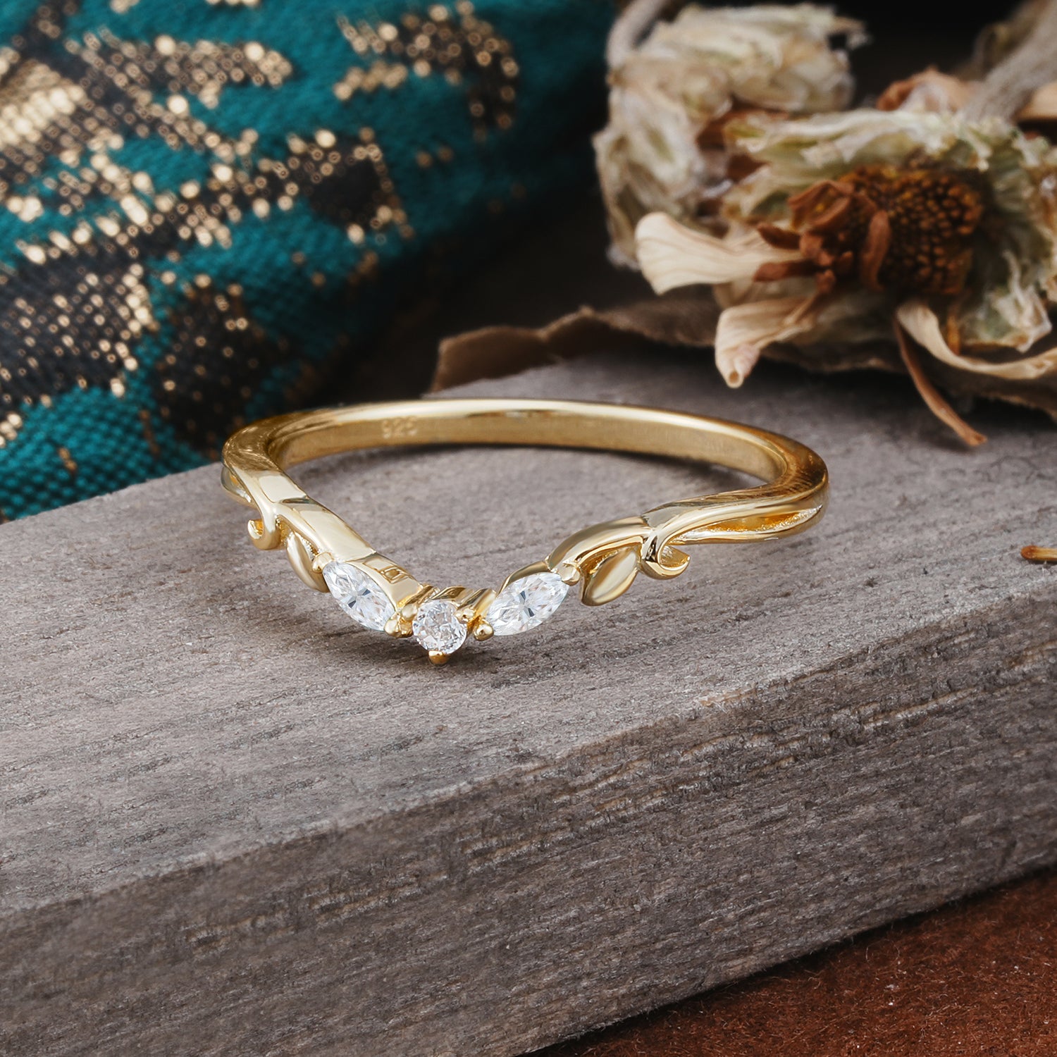 Unique Round Cut Moissanite Wedding Ring for Women